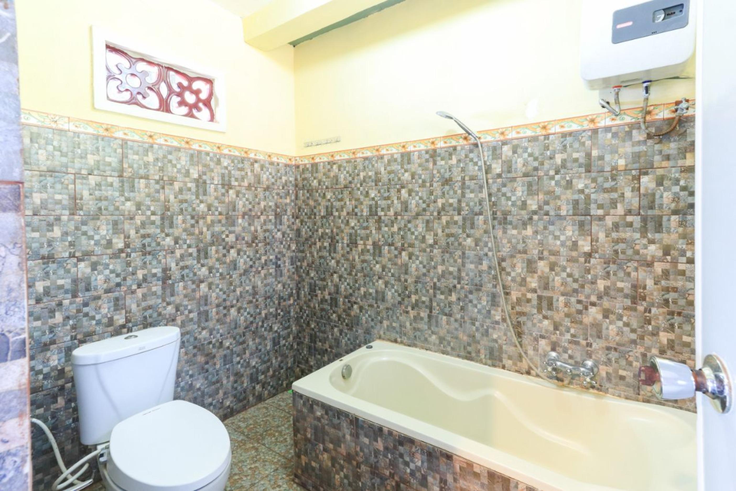 Hotel Tara Bar & Resto Air Sanih Kubutambahan  Esterno foto