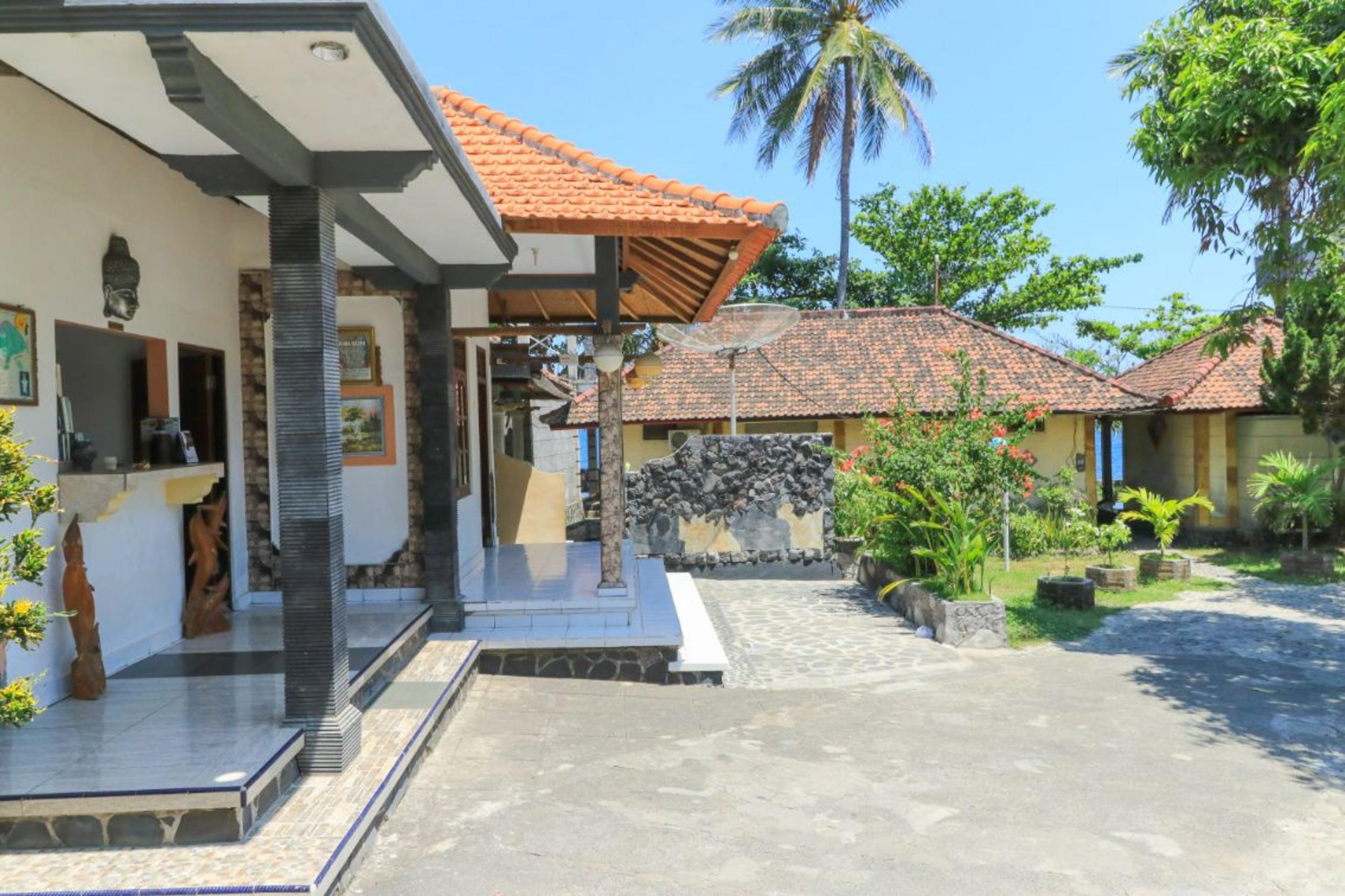 Hotel Tara Bar & Resto Air Sanih Kubutambahan  Esterno foto