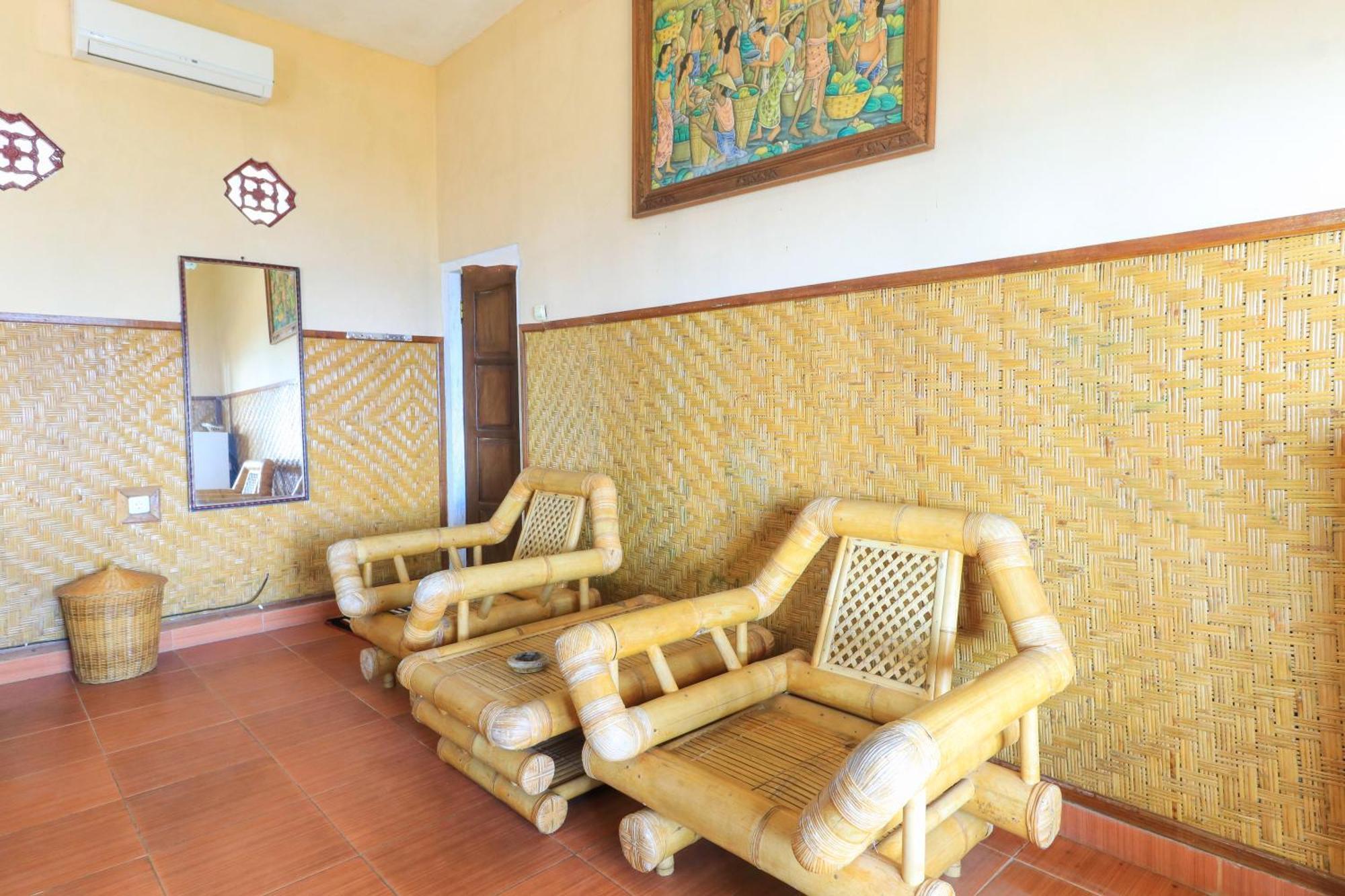 Hotel Tara Bar & Resto Air Sanih Kubutambahan  Camera foto