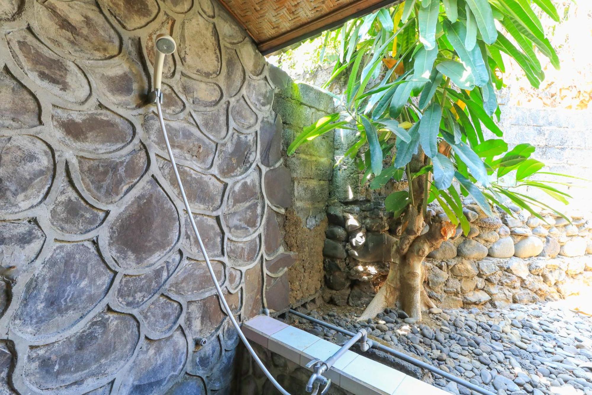 Hotel Tara Bar & Resto Air Sanih Kubutambahan  Camera foto