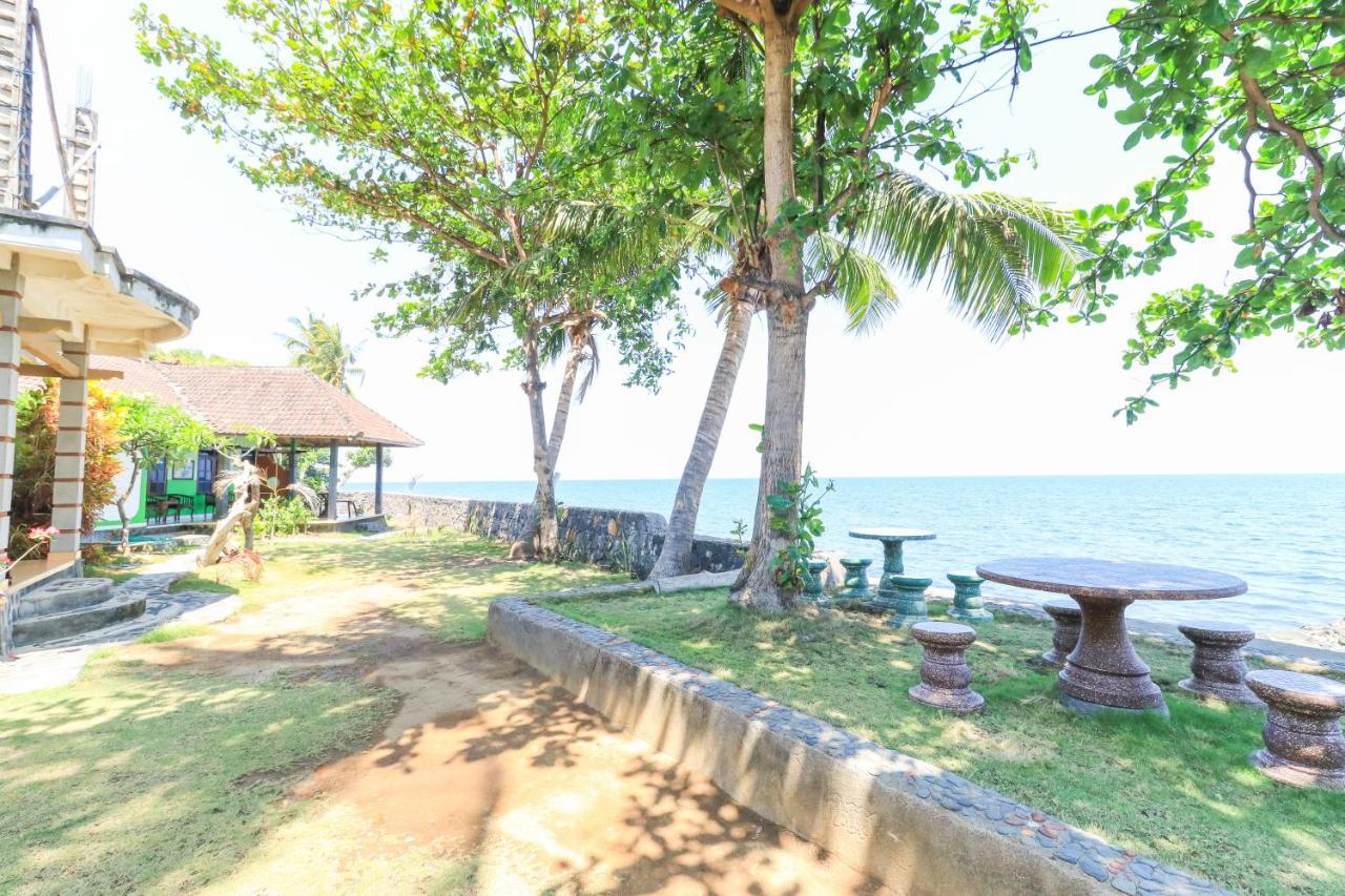 Hotel Tara Bar & Resto Air Sanih Kubutambahan  Esterno foto